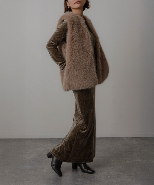 Floran(フローラン)の「ファーベスト(ベスト・レディース・モカ/ベージュ/チャコールグレー・MEDIUM)」の6枚目の写真