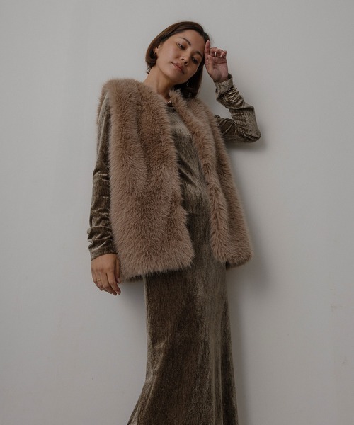 Floran(フローラン)の「ファーベスト(ベスト・レディース・モカ/ベージュ/チャコールグレー・MEDIUM)」の12枚目の写真