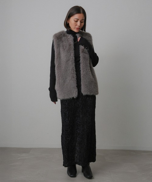 Floran(フローラン)の「ファーベスト(ベスト・レディース・モカ/ベージュ/チャコールグレー・MEDIUM)」の21枚目の写真