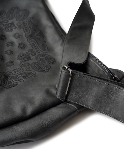 Subciety(サブサエティ)の「Ordinary days shoulder bag(ショルダーバッグ・メンズ・ブラック/ブラック系その他2/ブラック系その他3・FREE)」の10枚目の写真