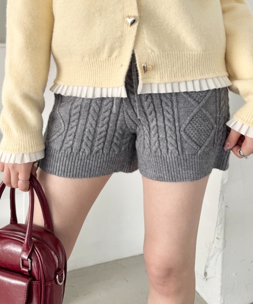 SOLLON.(ソルロン)の「ケーブルニットホットパンツ(その他パンツ・レディース・アイボリー/ブラック/グレー/チャコールグレー・FREE)」の15枚目の写真