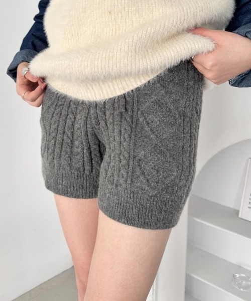SOLLON.(ソルロン)の「ケーブルニットホットパンツ(その他パンツ・レディース・アイボリー/ブラック/グレー/チャコールグレー・FREE)」の21枚目の写真