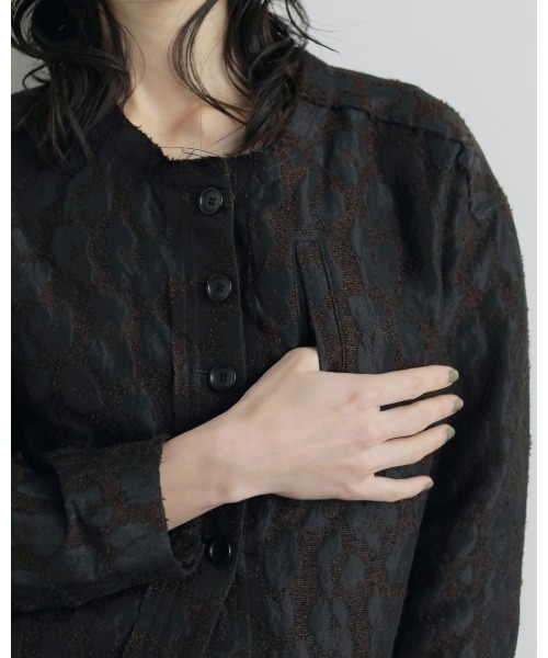 anuke(アンヌーク)の「anuke Leopard Jacquard Jacket 62520110(その他アウター・レディース・ブラウン・38/36)」の5枚目の写真
