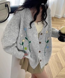 《やよいです》❤️まるで花畑❤️【伊太利屋】カーディガン やよい様専用です》❤️まるで花畑❤️【伊太利屋】カーディガン