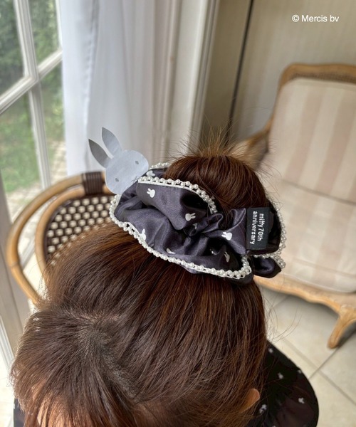 MIIA（ミーア）の「miffy 総柄パールシュシュ（ショルダーバッグ・レディース・ブラック/ブルー/ベージュ・FREE）」の6枚目の写真