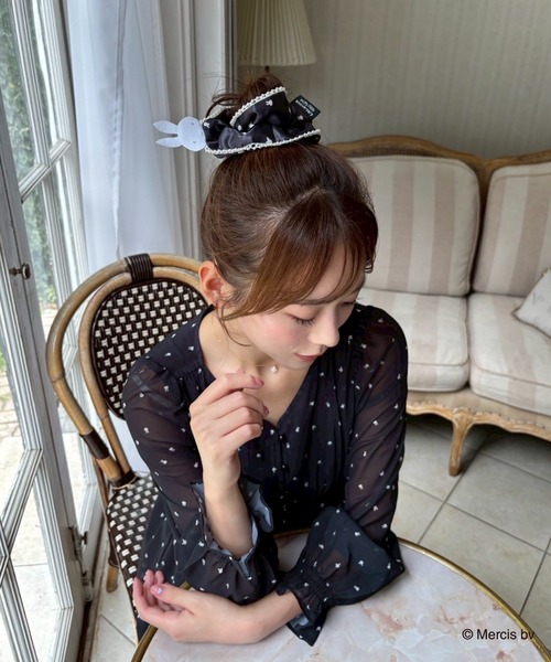 MIIA（ミーア）の「miffy 総柄パールシュシュ（ショルダーバッグ・レディース・ブラック/ブルー/ベージュ・FREE）」の7枚目の写真