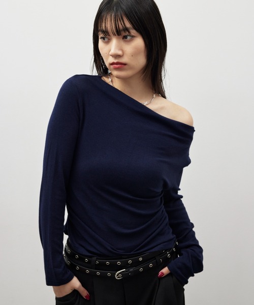 HANNE(アン)の「ドレープネックオフショルダーロンTEE(Tシャツ/カットソー・レディース・ホワイト/ネイビー/ブラック・FREE)」の5枚目の写真