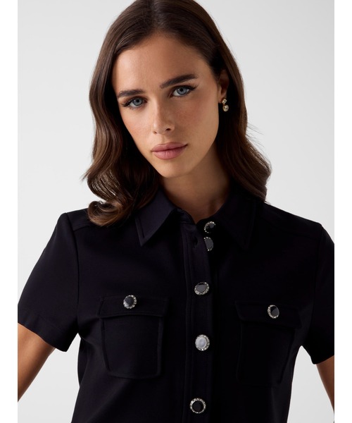 Guess（ゲス）の「OLGA Short Sleeves Top 半袖シャツ（シャツ/ブラウス・レディース・ブラック・MEDIUM/X-SMALL/SMALL）」の4枚目の写真