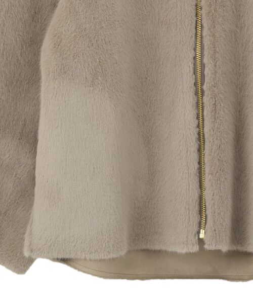 YECCA VECCA（イェッカヴェッカ）の「ボリューム袖フェイクファーコート（その他アウター・レディース・モカ/ライトベージュ・FREE）」の5枚目の写真