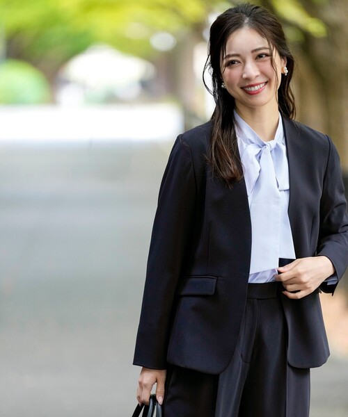 ANY SIS(エニィスィス)の「セレモニーダブルクロス カラーレス ジャケット(ノーカラージャケット・レディース・ベージュ系/ネイビー系/ブラック系・X-SMALL)」の3枚目の写真