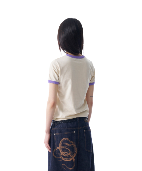 AAKAM(アーカム)の「Logo Patch Ringer Top (Cream-Purple)(Tシャツ/カットソー・レディース・その他・1/2)」の4枚目の写真