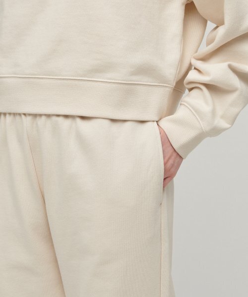 MUSINSA STANDARD WOMAN(ムシンサスタンダードウーマン)の「レディースリラックススウェットパンツ【エッグレット】(スウェットパンツ・レディース・その他・SMALL/MEDIUM/LARGE/X-SMALL)」の5枚目の写真