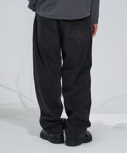 SLOWACID（スローアシッド）の「バックロゴデニムパンツ[ブラック]（デニムパンツ・レディース・その他・SMALL/MEDIUM/LARGE）」の2枚目の写真