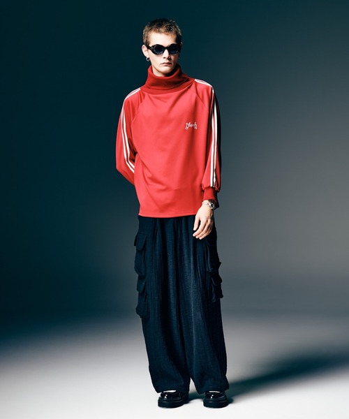 glamb（グラム）の「Turtleneck Jersey / タートルネックジャージ（ジャージ・メンズ・レッド/ブラック・S/M/L）」の9枚目の写真