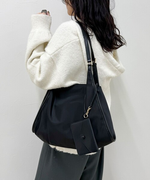 fredy emue（フレディエミュ）の「撥水ベルトハンドルナイロンショルダーバッグ（ショルダーバッグ・レディース・ブラウン系その他/ブラック・FREE）」の5枚目の写真