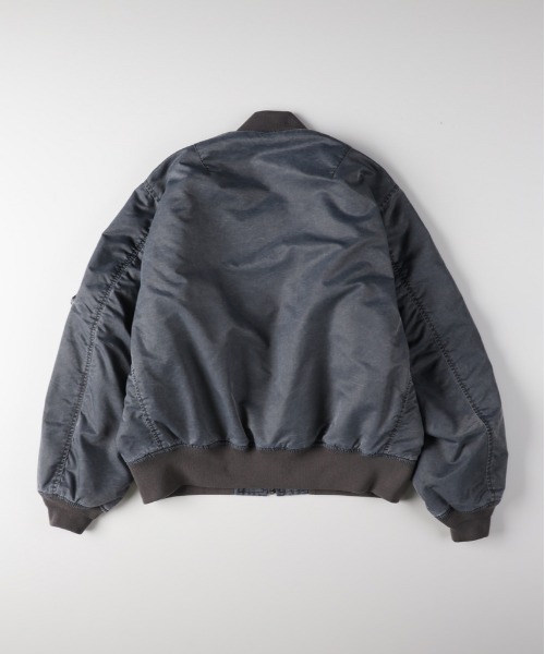 BACK NUMBER(バックナンバー)の「【BACK NUMBER】ビッグシルエットMA-1ブルゾン (カジュアルスタイル / 洗練デザイン / 軽量保温 / レイヤリング)(MA-1・メンズ・ブラック/グレー・L/XL/M)」の5枚目の写真