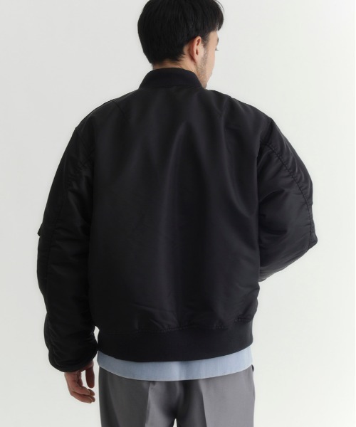 BACK NUMBER(バックナンバー)の「【BACK NUMBER】ビッグシルエットMA-1ブルゾン (カジュアルスタイル / 洗練デザイン / 軽量保温 / レイヤリング)(MA-1・メンズ・ブラック/グレー・L/XL/M)」の11枚目の写真