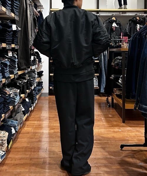 BACK NUMBER(バックナンバー)の「【BACK NUMBER】ビッグシルエットMA-1ブルゾン (カジュアルスタイル / 洗練デザイン / 軽量保温 / レイヤリング)(MA-1・メンズ・ブラック/グレー・L/XL/M)」の18枚目の写真