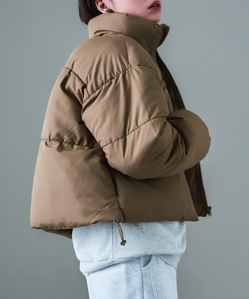 Fashion Letter(ファッションレター)の「ショート丈 パフジャケット(ダウンジャケット/コート・レディース・ブラック/オフホワイト/モカ・M/L)」の9枚目の写真