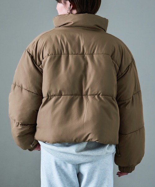 Fashion Letter(ファッションレター)の「ショート丈 パフジャケット(ダウンジャケット/コート・レディース・ブラック/オフホワイト/モカ・M/L)」の10枚目の写真