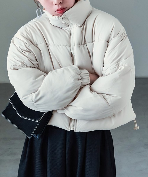 Fashion Letter(ファッションレター)の「ショート丈 パフジャケット(ダウンジャケット/コート・レディース・ブラック/オフホワイト/モカ・M/L)」の21枚目の写真