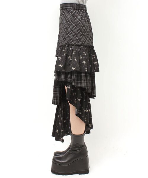 EVRIS(エヴリス)の「ミックスドッキングアシンメトリースカート(スカート・レディース・その他1/ホワイト・FREE)」の17枚目の写真