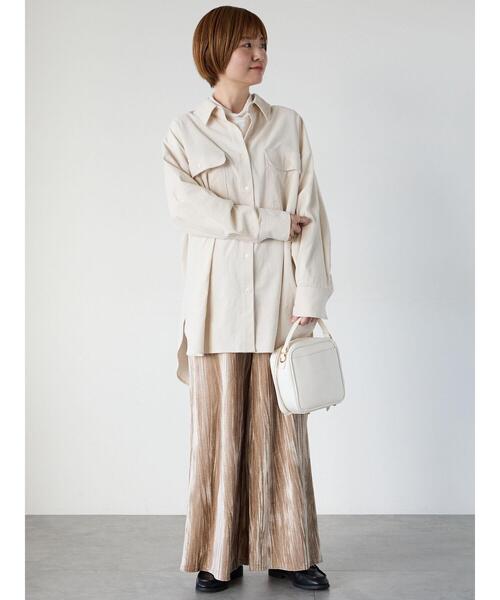 Lugnoncure（ルノンキュール）の「コーデュロイオーバーシャツ（シャツ/ブラウス・レディース・オフホワイト/チャコールグレー/ベージュ・F）」の5枚目の写真