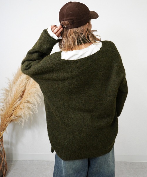 gossara（ゴサラ）の「マフラー付きVネックニット（ニット/セーター・レディース・ブラウン/グレー/カーキ・FREE）」の13枚目の写真