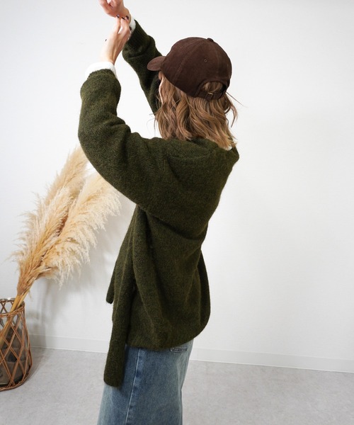 gossara（ゴサラ）の「マフラー付きVネックニット（ニット/セーター・レディース・ブラウン/グレー/カーキ・FREE）」の14枚目の写真