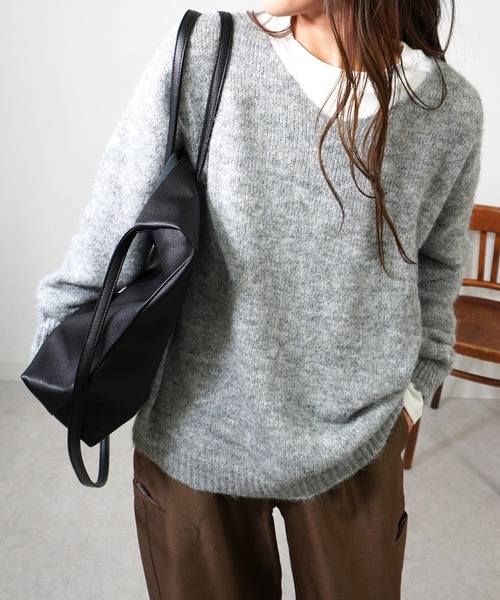 gossara（ゴサラ）の「マフラー付きVネックニット（ニット/セーター・レディース・ブラウン/グレー/カーキ・FREE）」の18枚目の写真