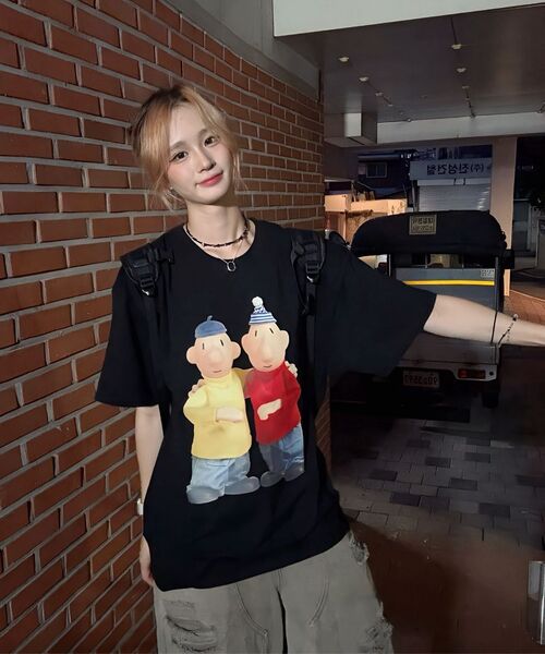 LAUGHER（ラファー）の「[PAT&MAT] ベストフレンドTシャツ - ブラック（Tシャツ/カットソー・レディース・ブラック・MEDIUM/X-LARGE/LARGE）」の2枚目の写真