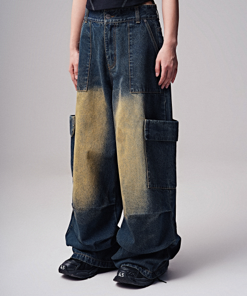 ZENDUST（ジェンダスト）の「Var Pocket Wide Denim Pants BLUE（デニムパンツ・レディース・ブルー・X-SMALL/SMALL/MEDIUM/LARGE/X-LARGE）」の2枚目の写真