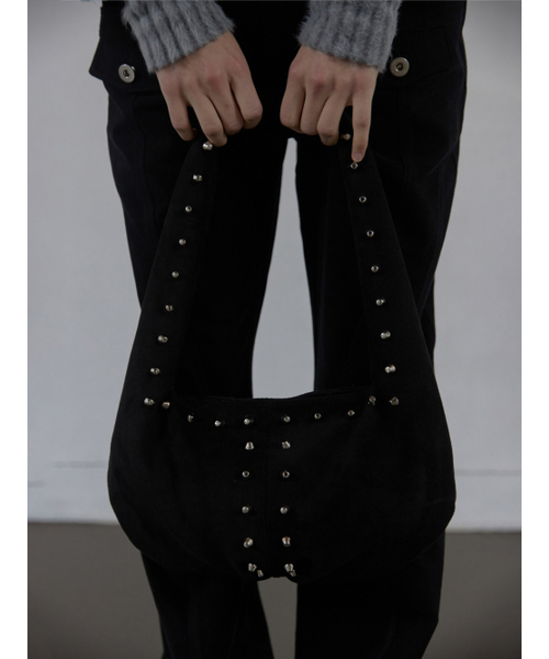 SETUP-EXE（セットアップイーエックスイー）の「SUEDE STUDDED SHOULDER BAG / BLACK（ショルダーバッグ・レディース・その他・OS）」の7枚目の写真