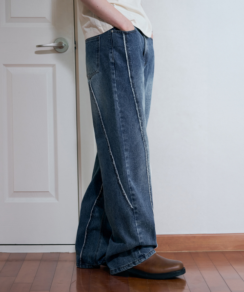 OURDAYZ（アワーデイズ）の「カットオフウェイビーカーブワイドデニム [MID BLUE]（デニムパンツ・レディース・その他・LARGE/MEDIUM/X-LARGE）」の2枚目の写真