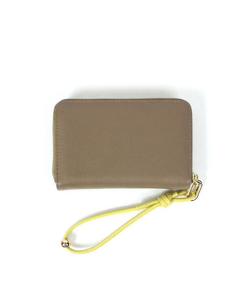 fredy emue（フレディエミュ）の「【WEB限定】【BEAURE/ビュレ】レザーストラップウォレット L（財布・レディース・シルバー/ブラック/グレイッシュベージュ・FREE）」の17枚目の写真