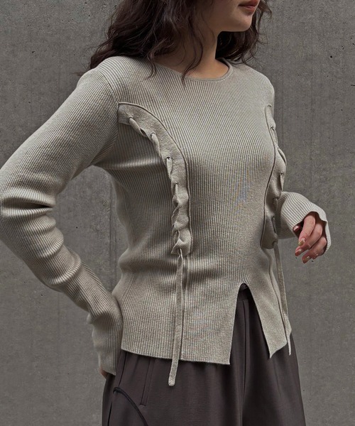 &g'aime(アンジェム)の「【&g'aime 】 レースアップリブニット lace-up ribbed knit top(ニット/セーター・レディース・ブラック/アイボリー/ブルー・FREE)」の6枚目の写真