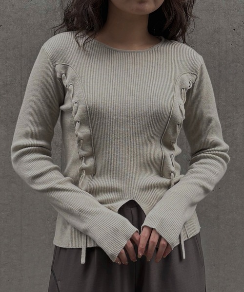 &g'aime(アンジェム)の「【&g'aime 】 レースアップリブニット lace-up ribbed knit top(ニット/セーター・レディース・ブラック/アイボリー/ブルー・FREE)」の5枚目の写真