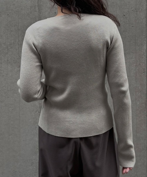 &g'aime(アンジェム)の「【&g'aime 】 レースアップリブニット lace-up ribbed knit top(ニット/セーター・レディース・ブラック/アイボリー/ブルー・FREE)」の9枚目の写真