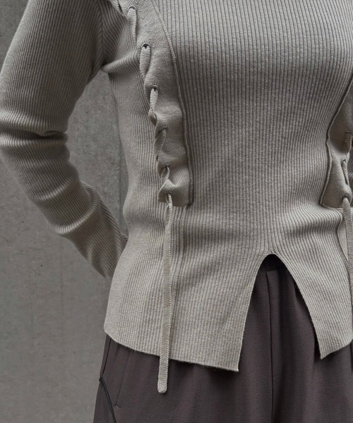 &g'aime(アンジェム)の「【&g'aime 】 レースアップリブニット lace-up ribbed knit top(ニット/セーター・レディース・ブラック/アイボリー/ブルー・FREE)」の10枚目の写真