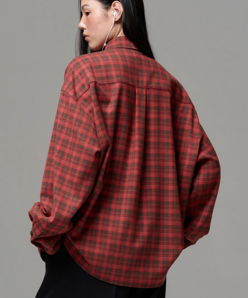 ERA（エラ）の「UNISEX VINTAGE CHECK SHIRT - RED（シャツ/ブラウス・レディース・レッド・SMALL/MEDIUM/LARGE）」の3枚目の写真