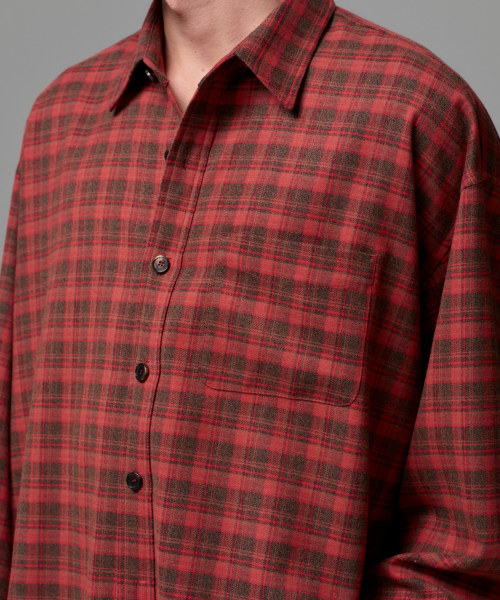 ERA（エラ）の「UNISEX VINTAGE CHECK SHIRT - RED（シャツ/ブラウス・レディース・レッド・SMALL/MEDIUM/LARGE）」の6枚目の写真