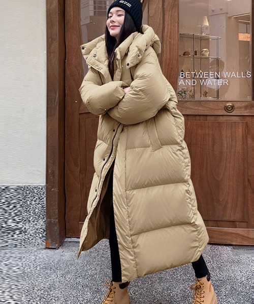 Ressaca（レサーカ）の「フード付きロングダウンジャケット（ダウンジャケット/コート・レディース・ベージュ/ホワイト/ブラック・M）」の3枚目の写真