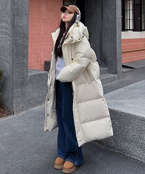 Ressaca（レサーカ）の「フード付きロングダウンジャケット（ダウンジャケット/コート・レディース・ベージュ/ホワイト/ブラック・M）」の5枚目の写真