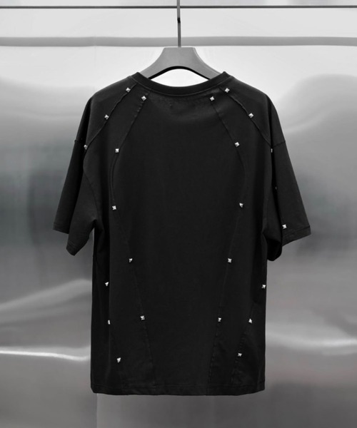 RICH（リッチ）の「【RICH】Riveted Cross  Over T-shirt / 【リッチ】リベットクロスオーバーサイズ半袖Tシャツ（Tシャツ/カットソー・メンズ・ブラック・02/01）」の9枚目の写真