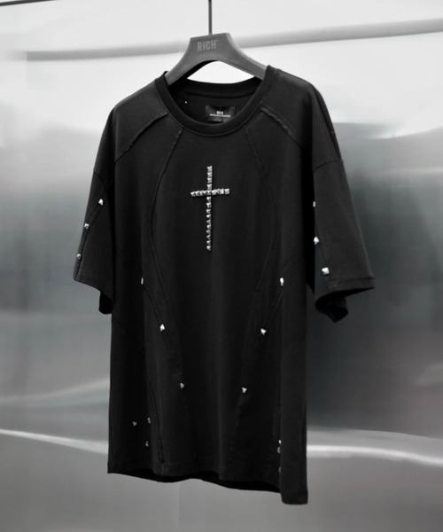 RICH（リッチ）の「【RICH】Riveted Cross  Over T-shirt / 【リッチ】リベットクロスオーバーサイズ半袖Tシャツ（Tシャツ/カットソー・メンズ・ブラック・02/01）」の8枚目の写真