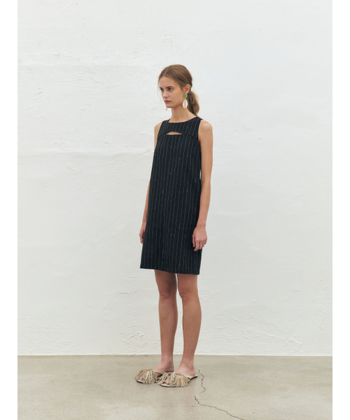 KUME(クメ)の「Striped Linen Blend O Ring Dress, Black(ワンピース・レディース・その他・SMALL/MEDIUM)」の3枚目の写真