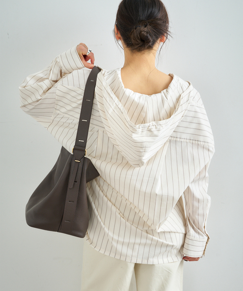 U by SPICK&SPAN（ユーバイスピックアンドスパン）の「オーバーフードシャツ（シャツ/ブラウス・レディース・ホワイト/ベージュ・FREE）」の17枚目の写真