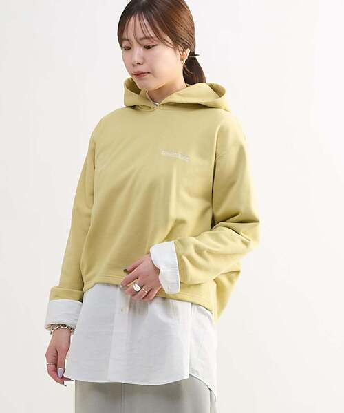 CONVERSE TOKYO(コンバーストウキョウ)の「BACK STAR★ SIDE TUCK HOODIE(パーカー・レディース・イエロー/杢グレー/ピンク・FREE)」の4枚目の写真