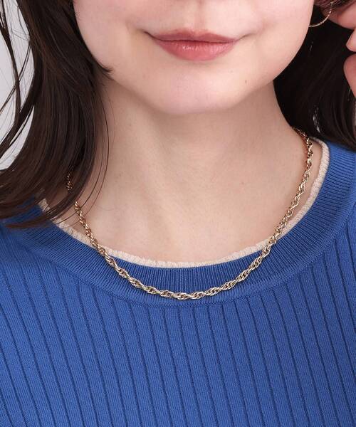 OPAQUE.CLIP（オペークドットクリップ）の「ねじれチェーンネックレス（ネックレス・レディース・シルバー/ゴールド・00）」の3枚目の写真