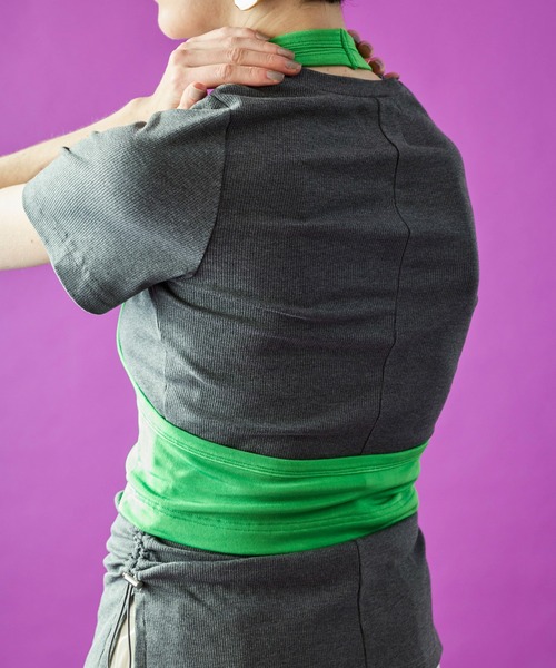 OMMO(オーエムエムオー)の「SHEER HALTER LAYERED T-SH(Tシャツ/カットソー・レディース・ブラック/カーキ/グレー・F)」の18枚目の写真